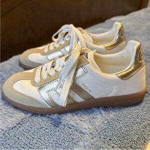 Women's White and Gold back70